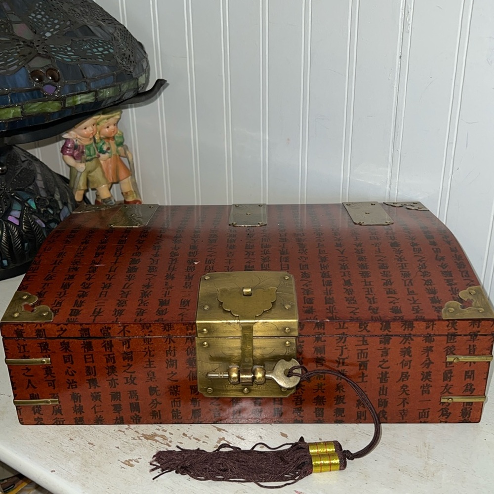 Vintage Chinese ornate jewelry box decorative brass fittings
